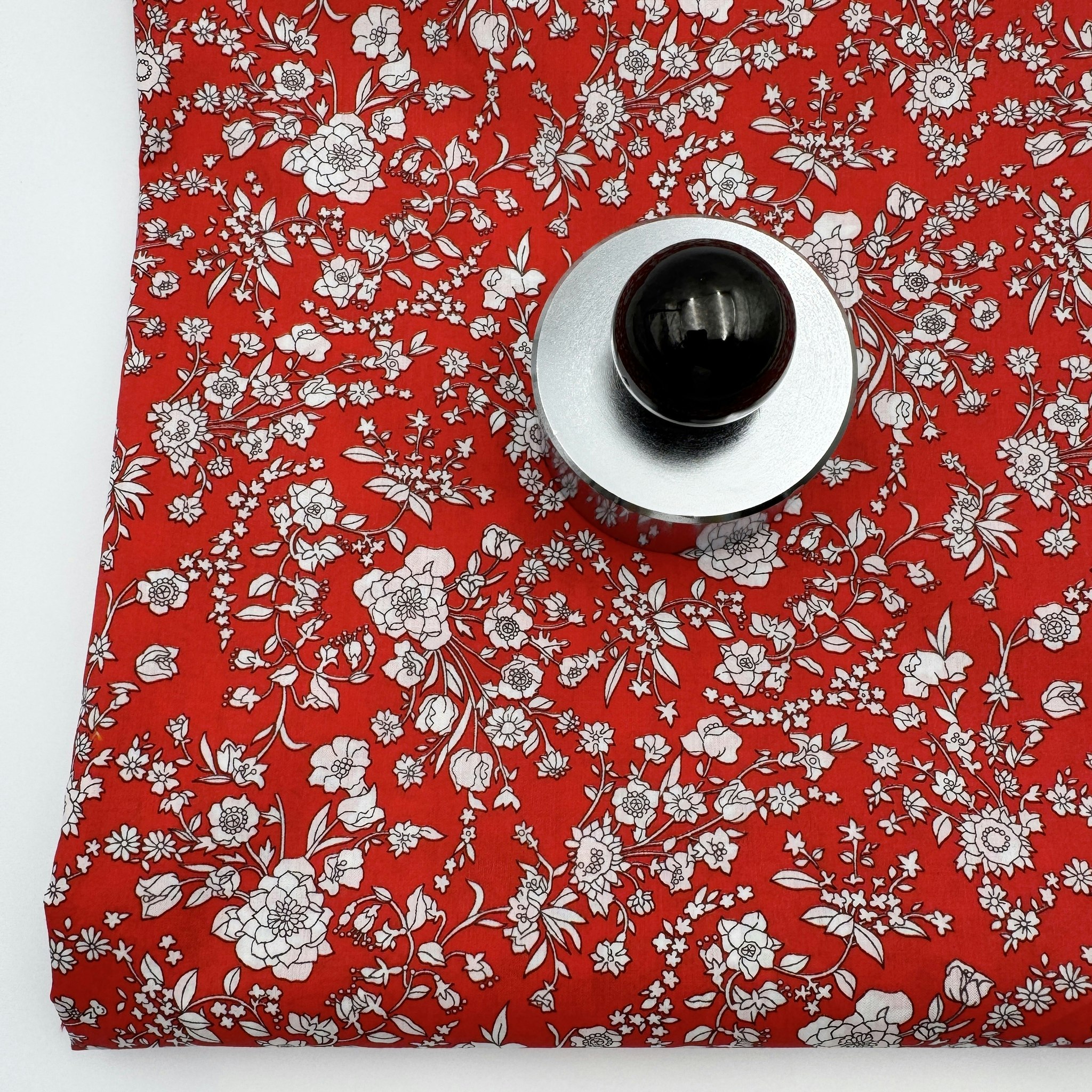 Liberty Tana Lawn - Summer blooms ljusröd