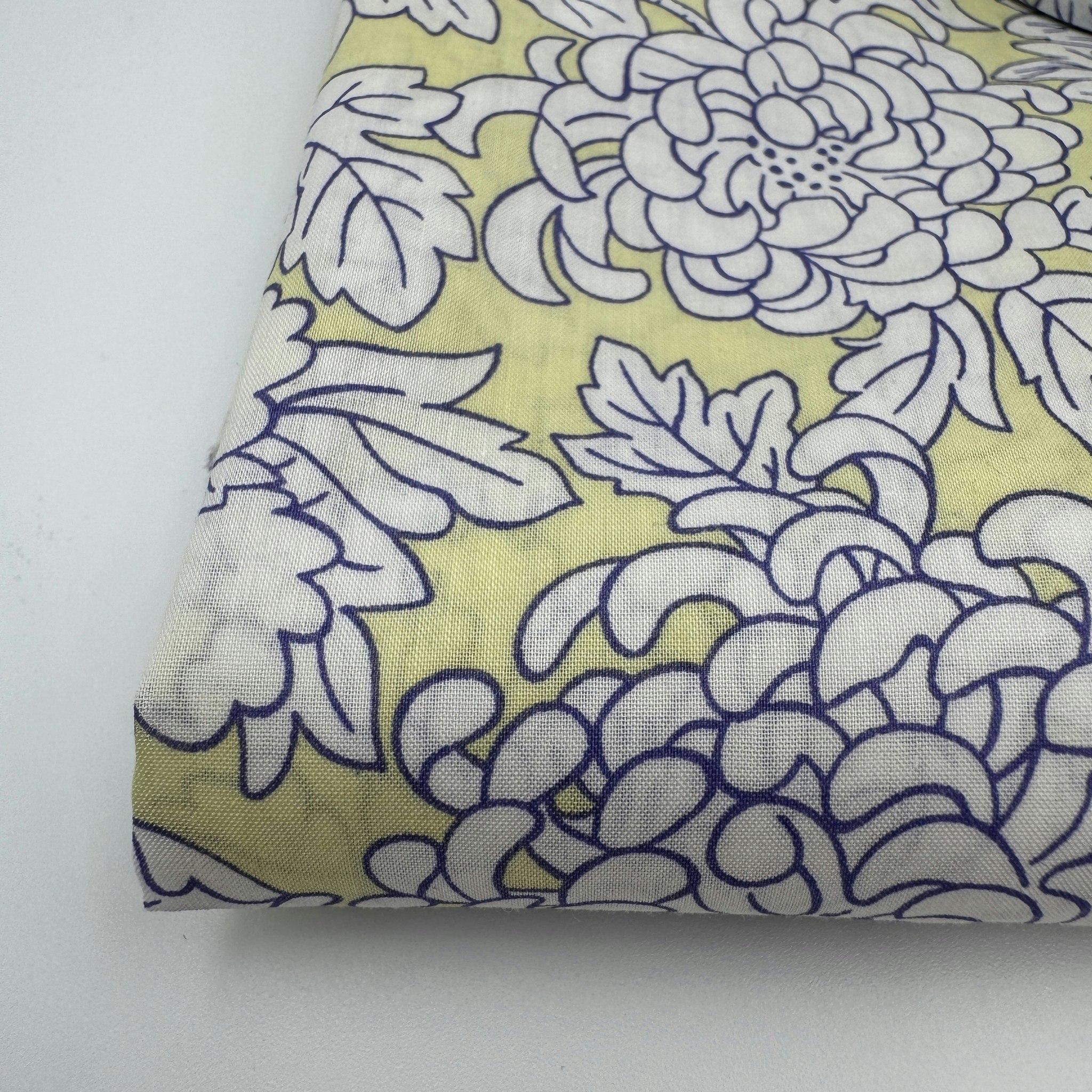 Liberty Tana Lawn - Costume B ljusgul (obs, smal!)