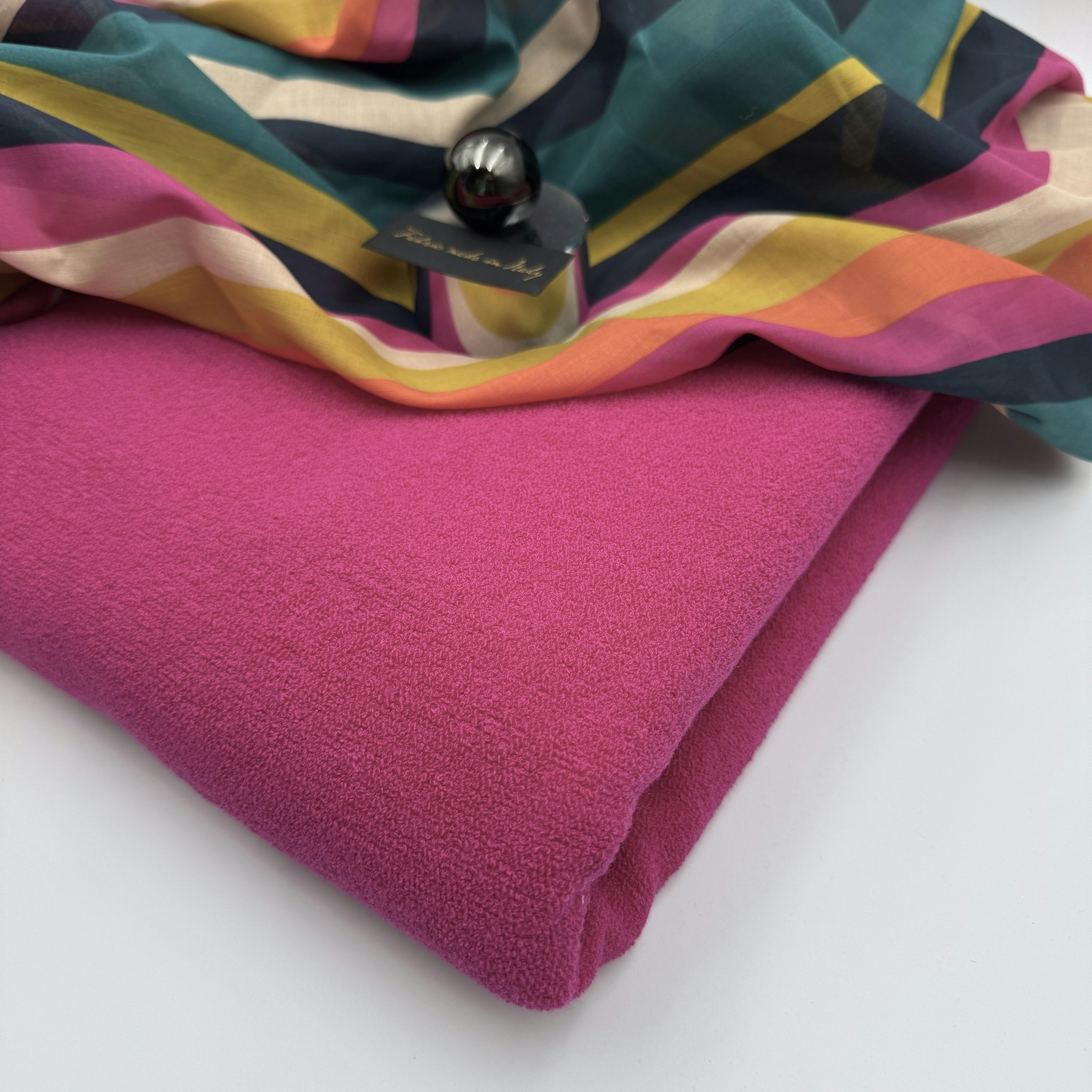 Ullchanel vävd frotté cerise
