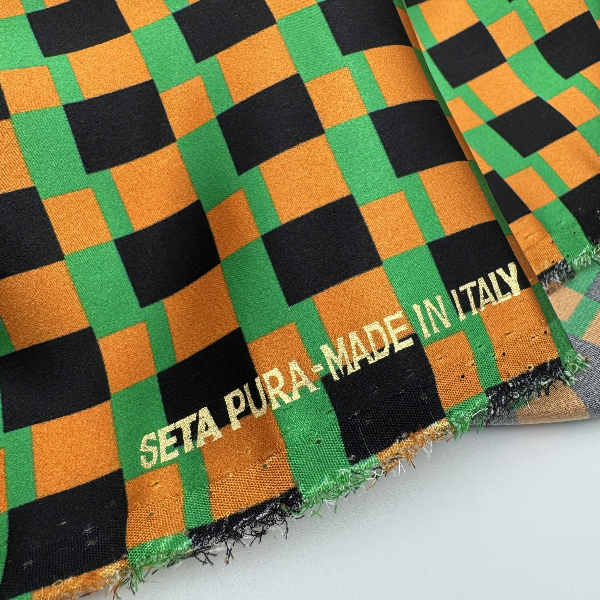 1,5m siden grön/svart/orange Ungar*