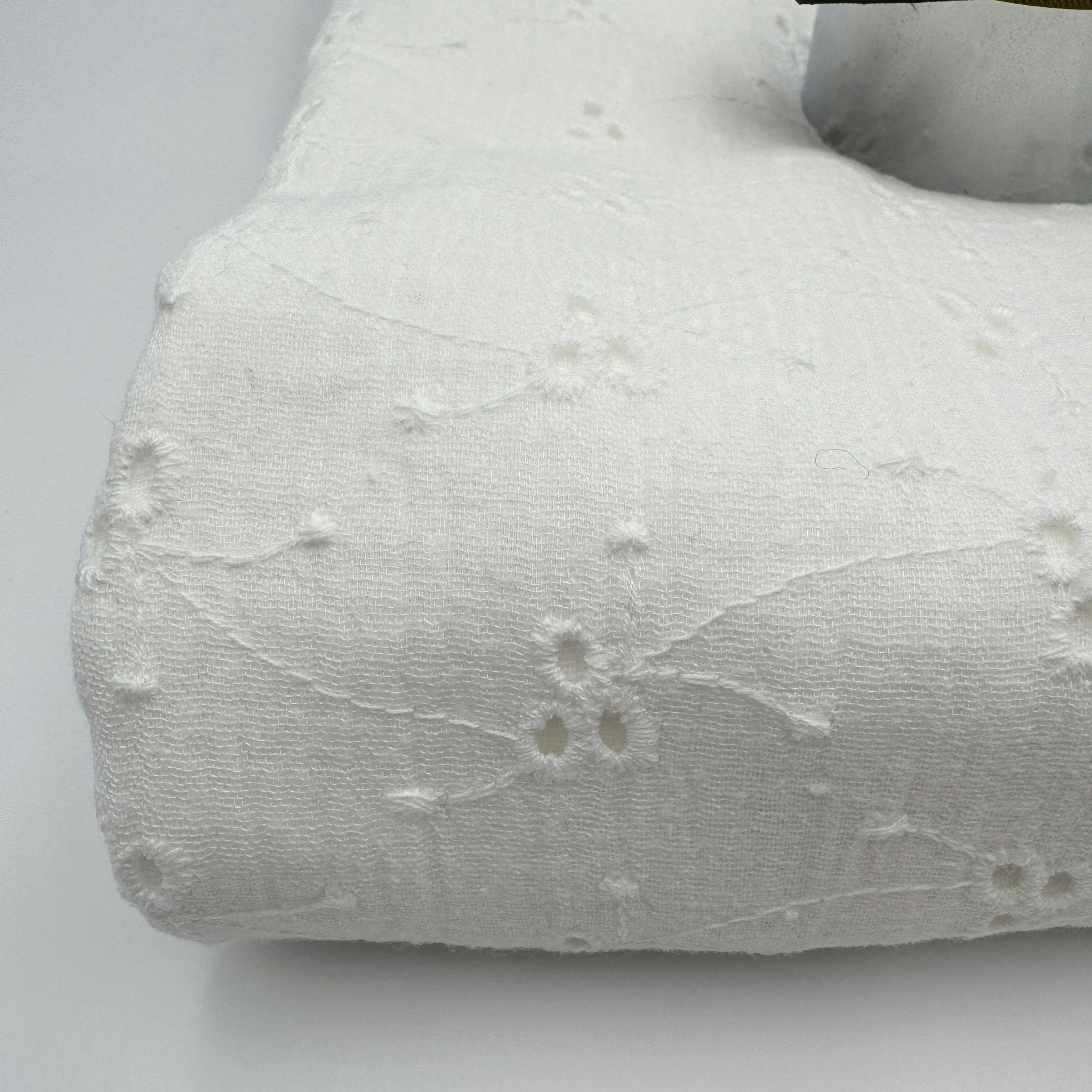 Bomullsmuslin brodyr vit