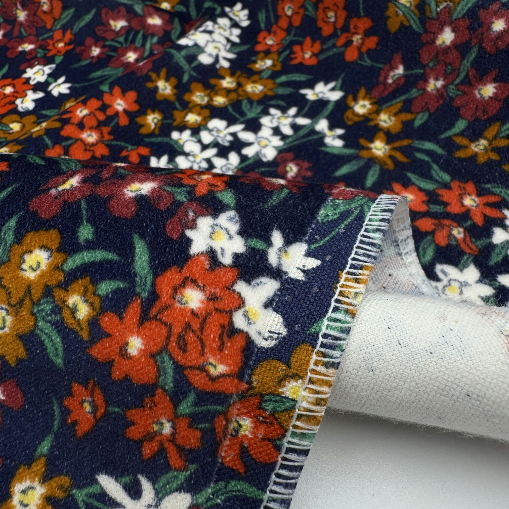 Libertysammet marin blommig