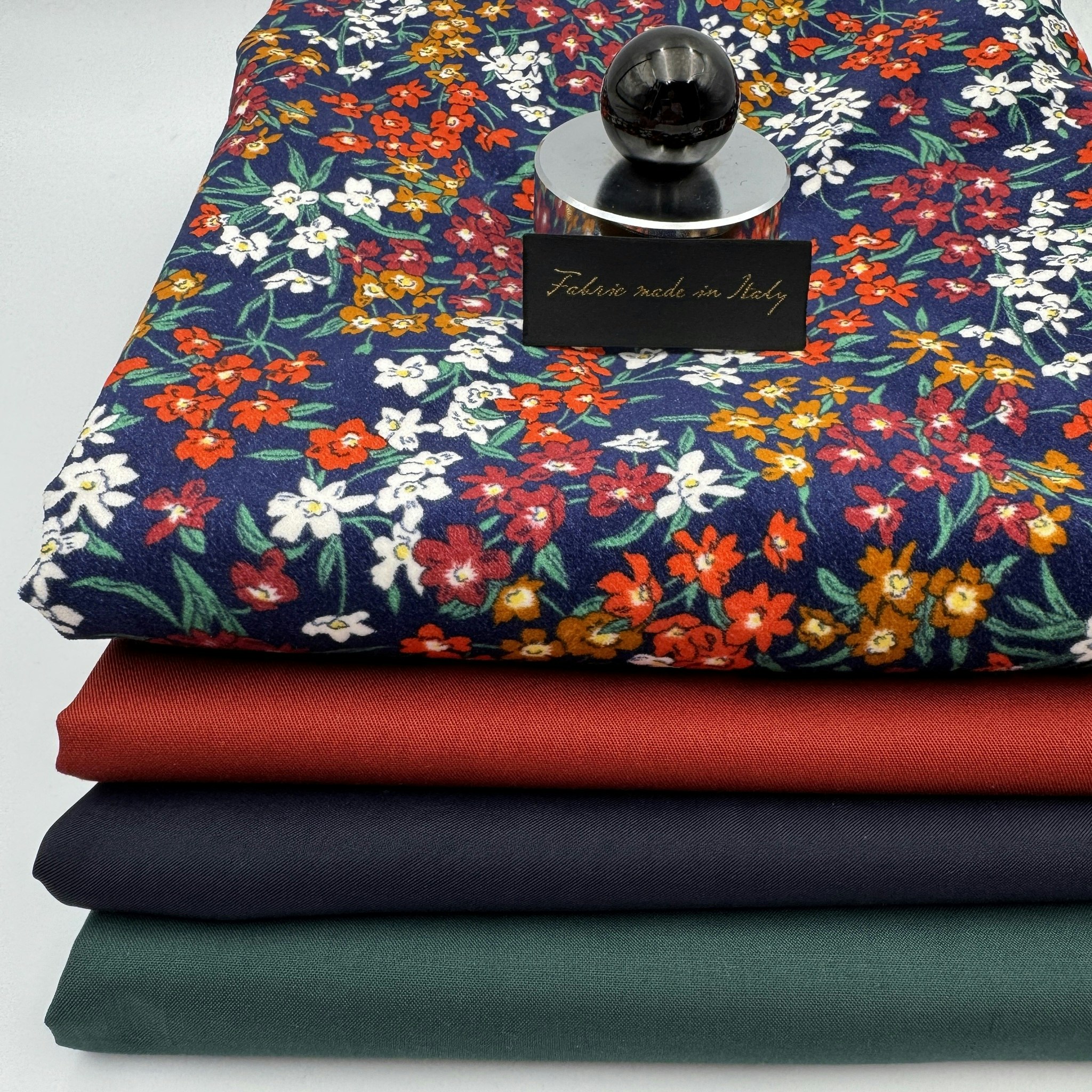Libertysammet marin blommig