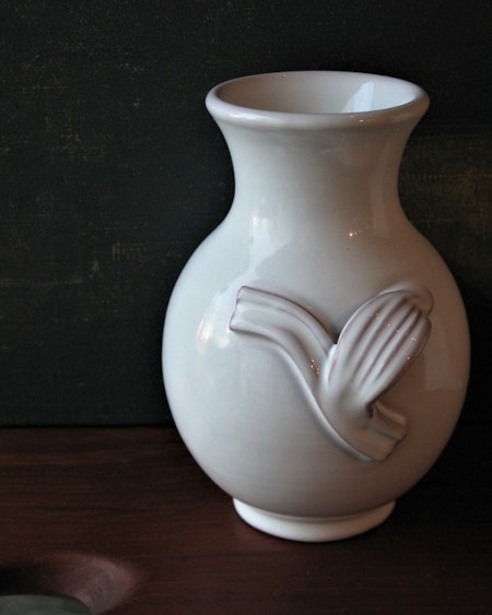 white vase 433
