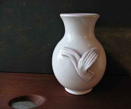 white vase 433