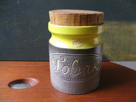 Tobacco jar 1038/31