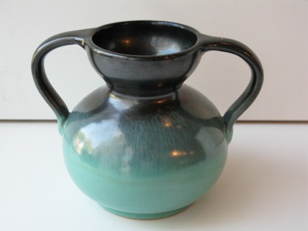 Green/black vase 2721