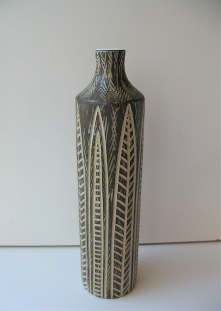 Nigeria vase 4274