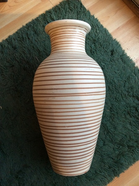 Giant floor vase 16