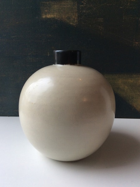 Steninge globe vase