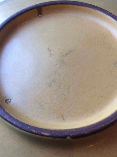 Brownish bowl 123