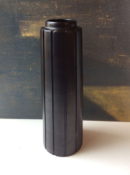 Black Burma vase 2159