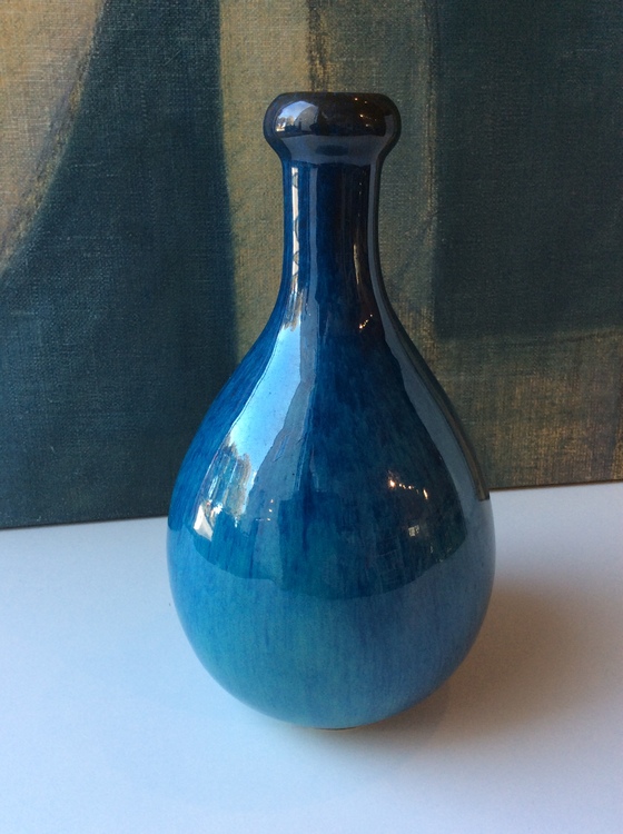 Blue vase 345