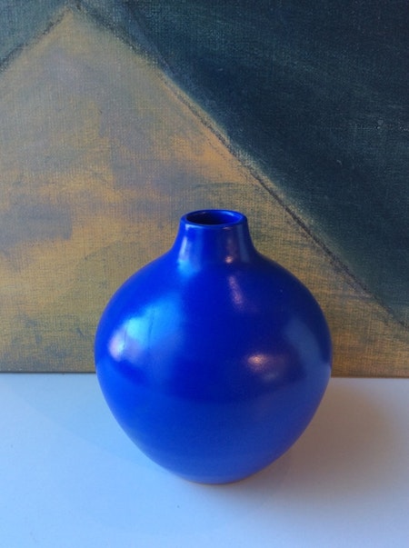VL Blue vase 631