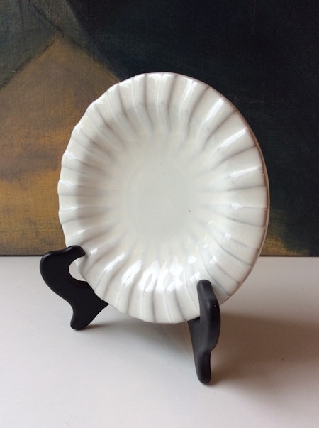 White ashtray 66