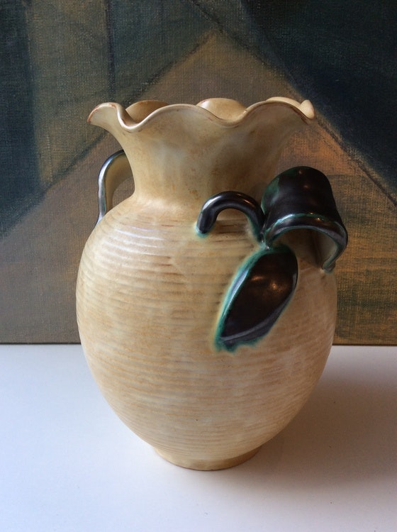 Yellow/green vase 220