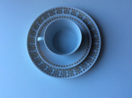 Riche coffee table ware