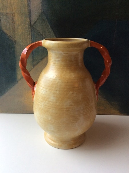 Large yellowish vase 1588