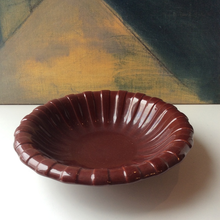Dark red bowl 221