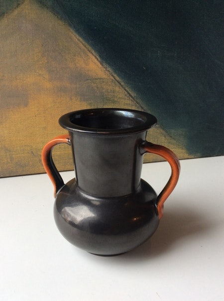 Black/orange vase 3142
