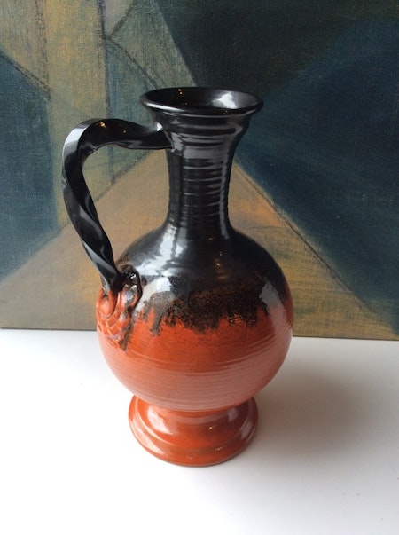 Orange/black vase 1592