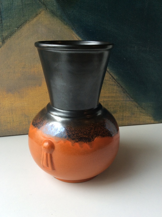 Black/orange vase 112