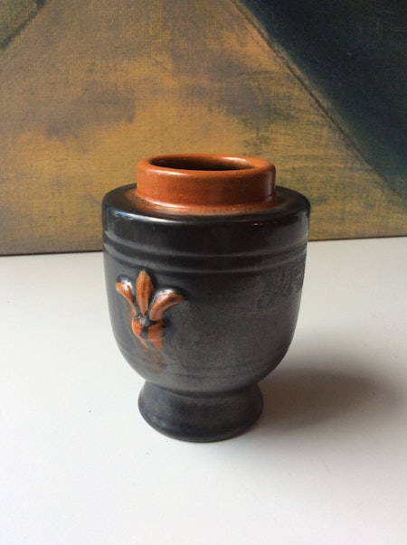 Black/orange vase 2653