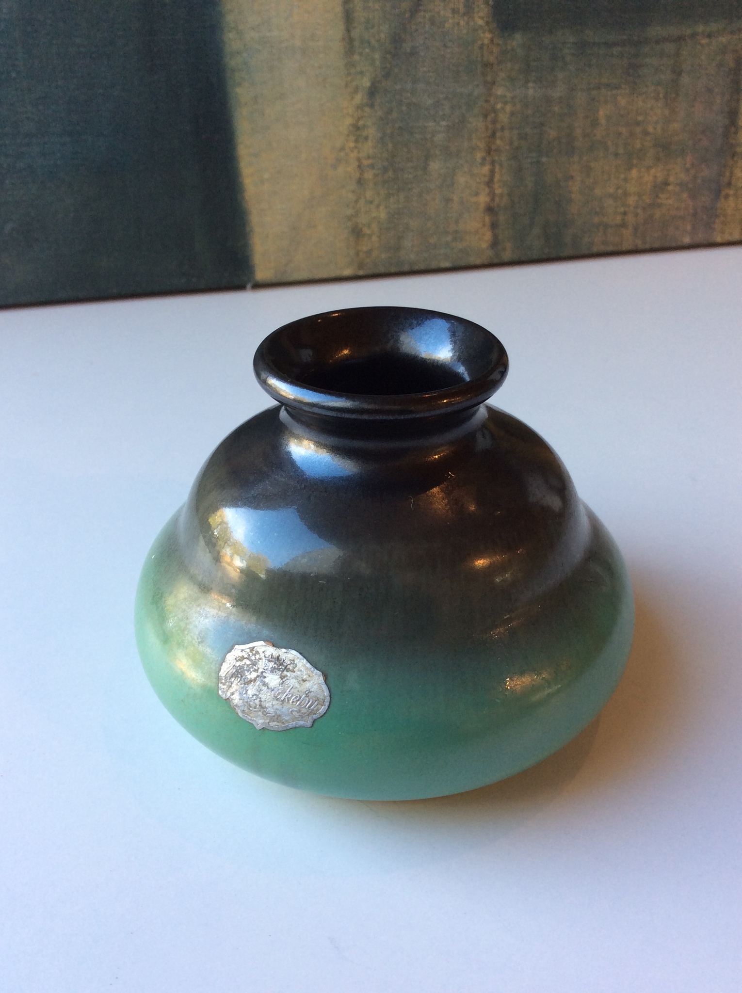 Green vase 192
