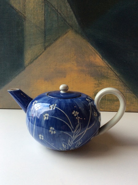 Ingrid tea pot