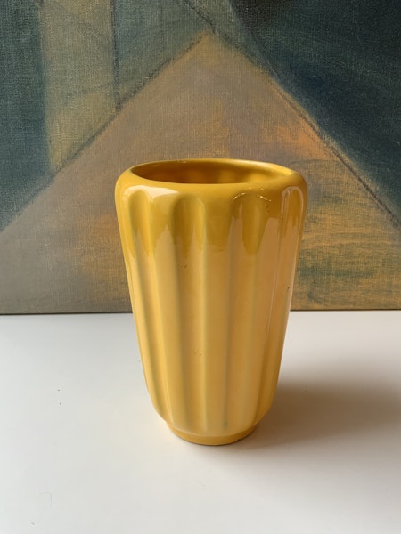 Glory yellow vase