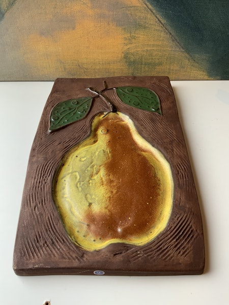 Pear wall plate 1044E