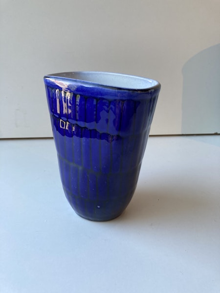 Blue vase 121