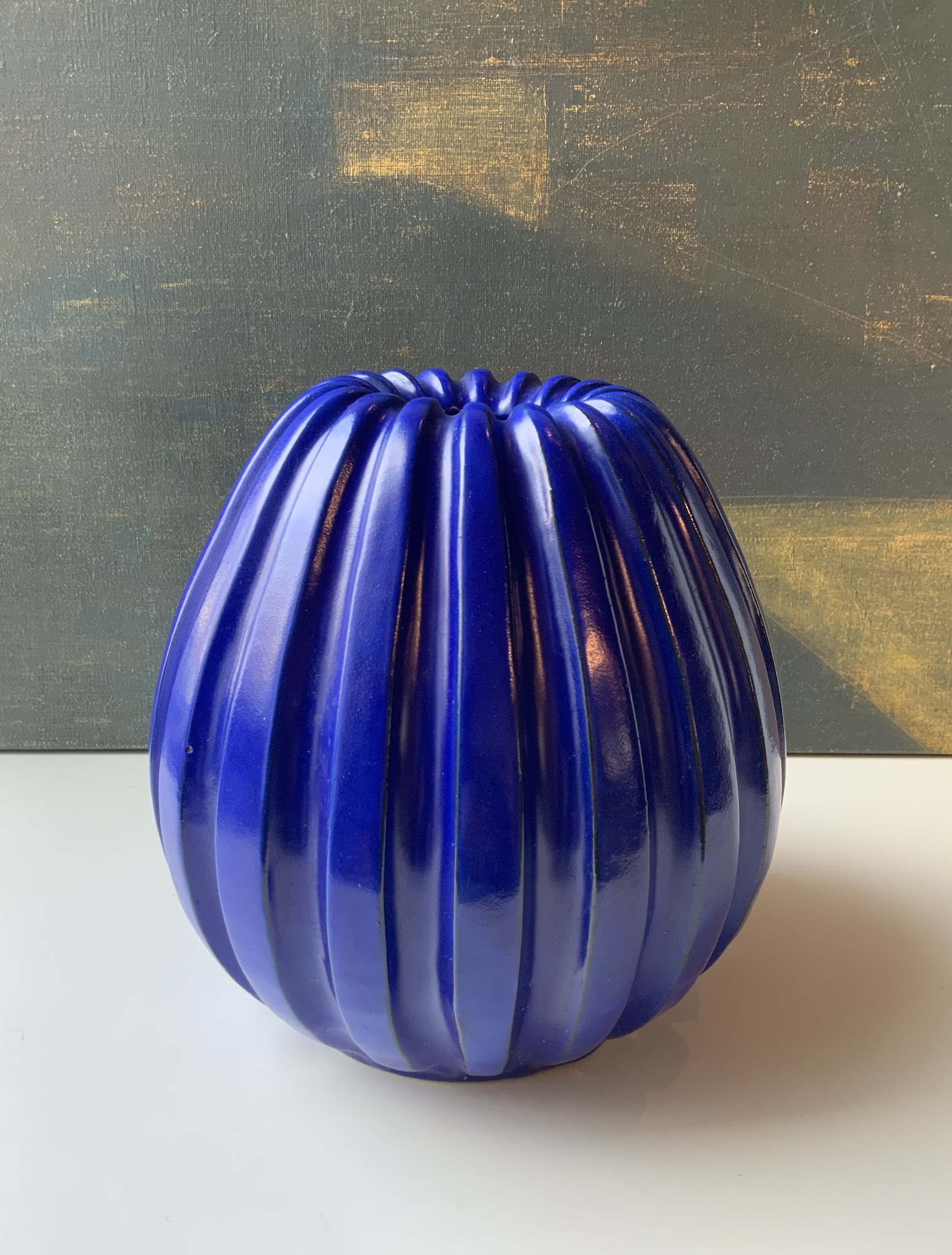 Lindstrand blue vase 559
