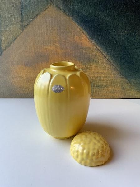 Skawonius vase with lid 5037