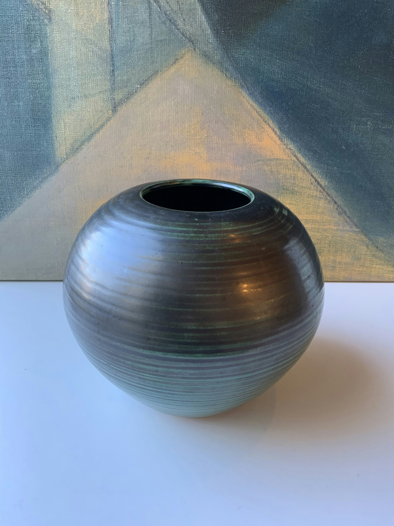 Globe vase 2635