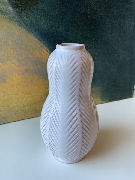Fishbone vase 437