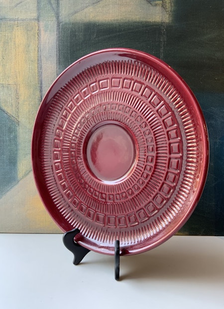 Large red plate 51