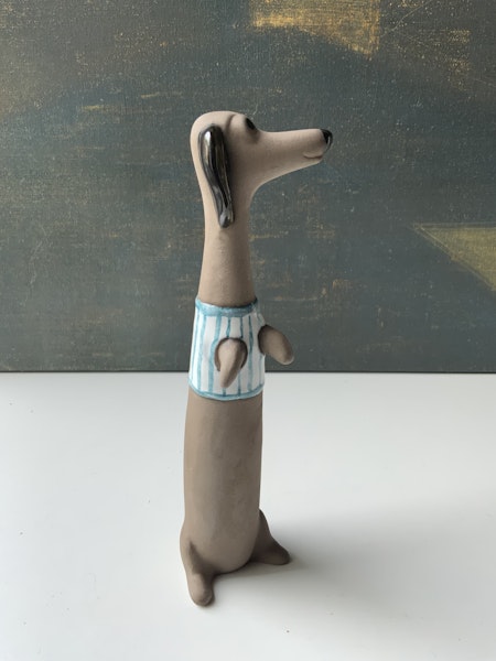 Dog figure 8013