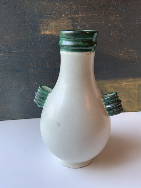 White/green vase 161