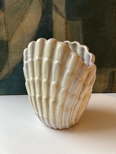 Lindstrand shell vase 342