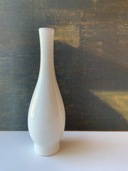 Lindstrand white vase 619
