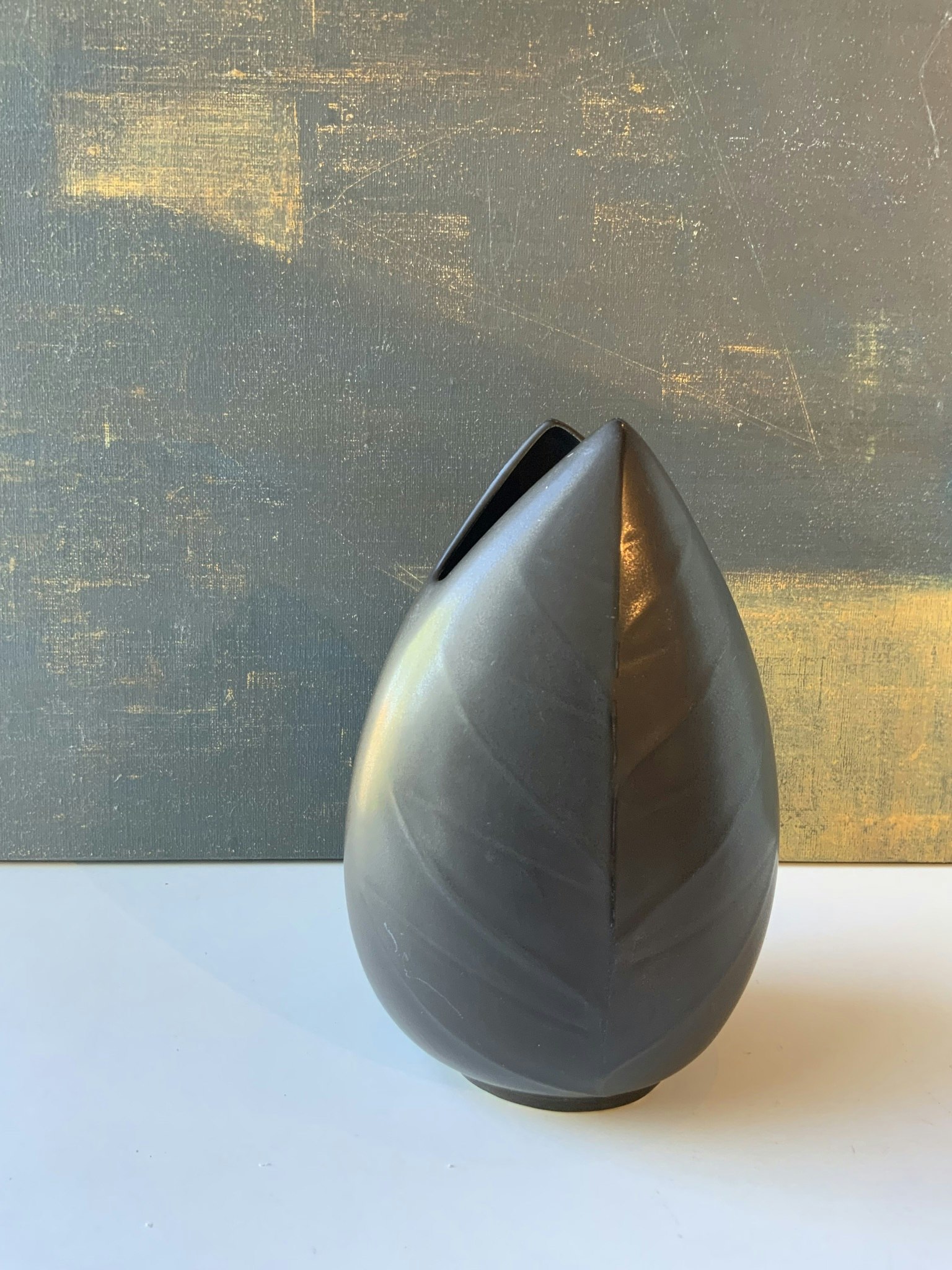 Mangania vase 32
