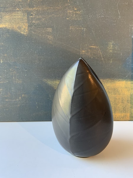 Mangania vase 32
