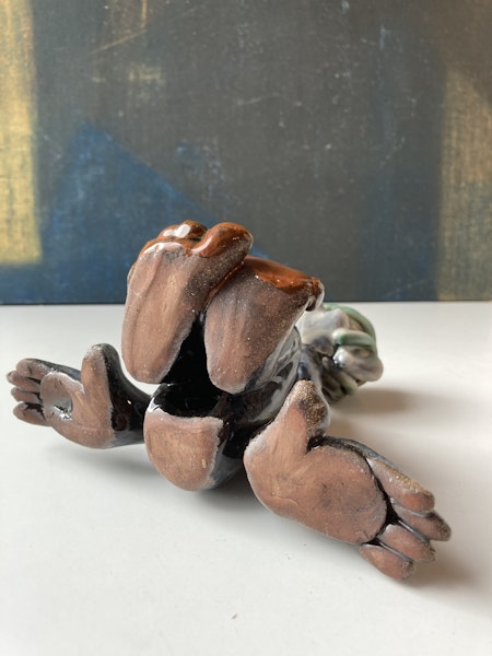 Sitting troll 84