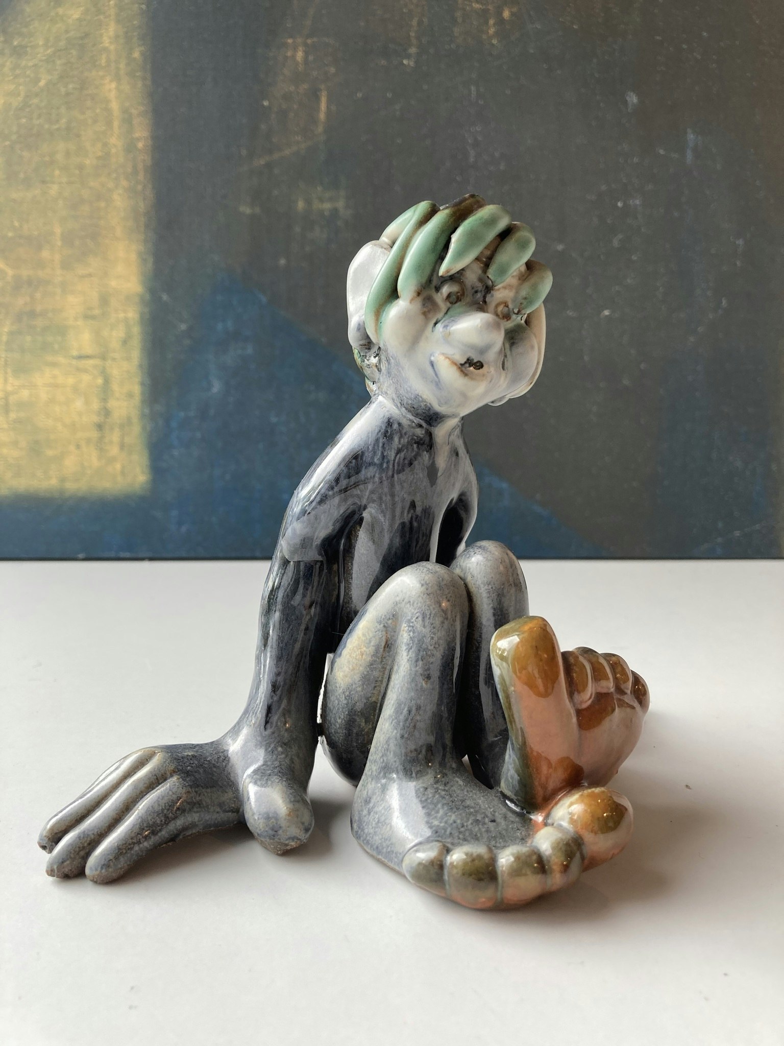 Sitting troll 84