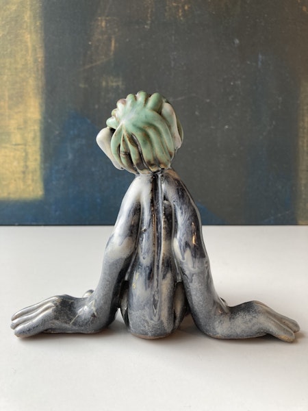 Sitting troll 84