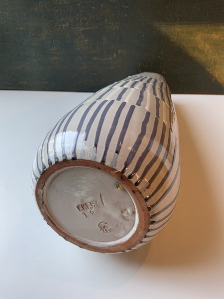Large Atterberg vase 127