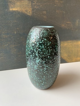 Plan green vase 2286