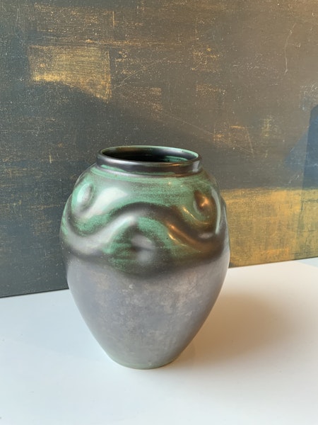 Dark green vase 1500