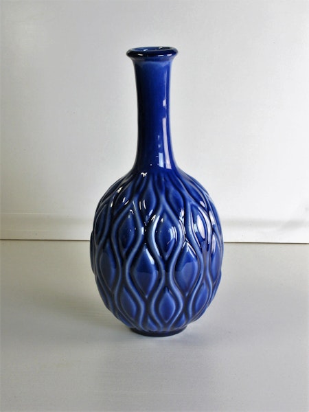 Blue vase 799